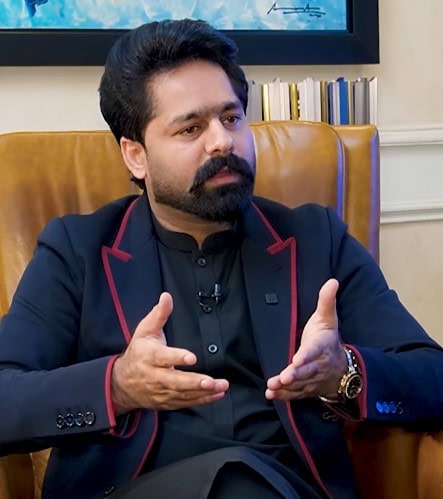 Saqib Chadhar Expresses Old Fondness For Momina Iqbal Saqib Chadhar Expresses Old Fondness For Momina Iqbal