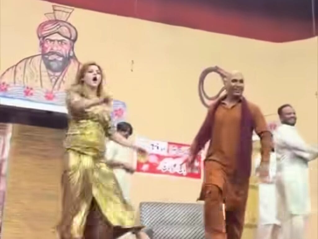Mishi Khan Condemns Viral Kid Praising Stage Dancer's Moves Mishi Khan Condemns Viral Kid Praising Stage Dancer’s Moves