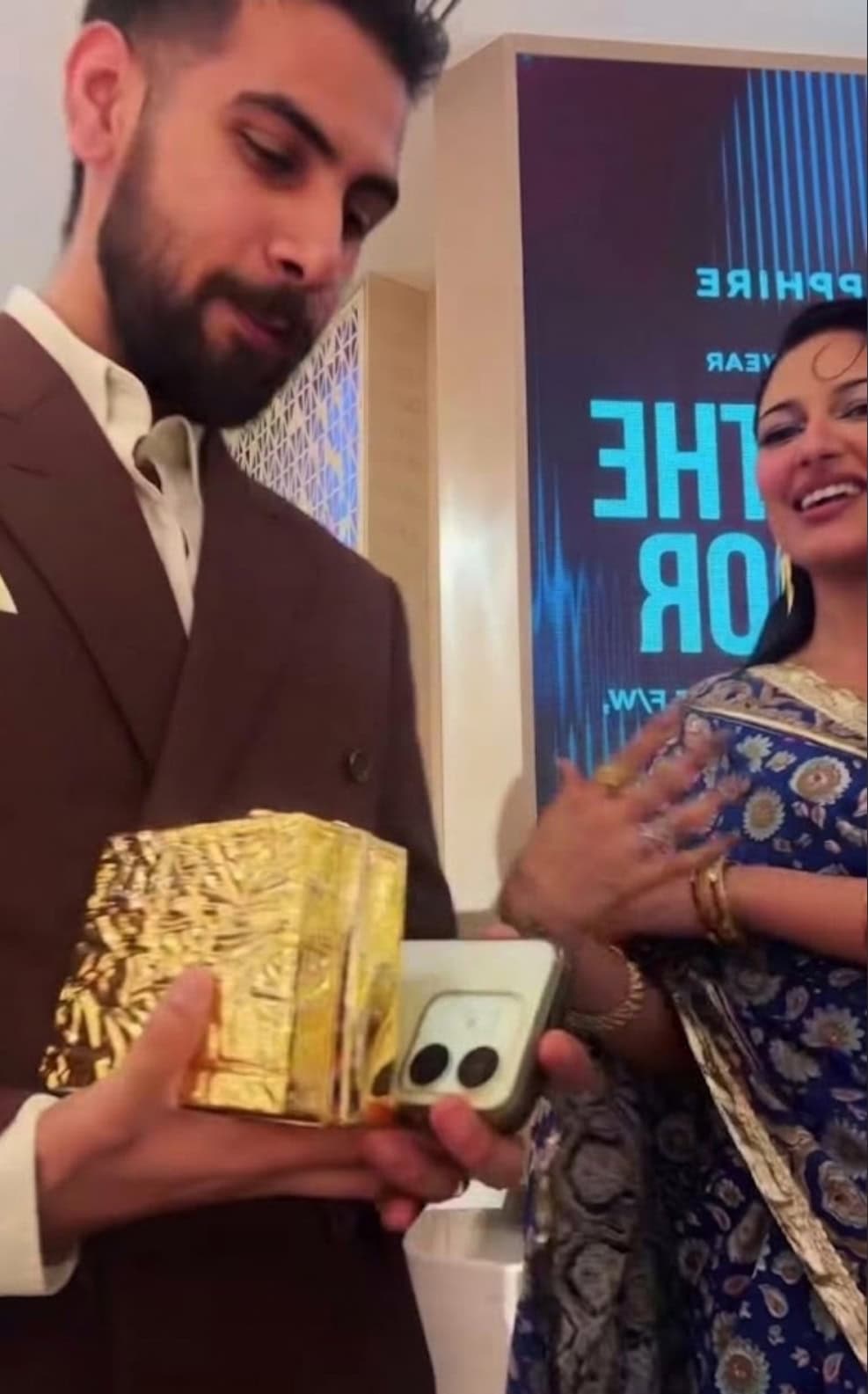Anzala Abbasi's Unusual Pregnancy Announcement Anzala Abbasi’s Unusual Pregnancy Announcement