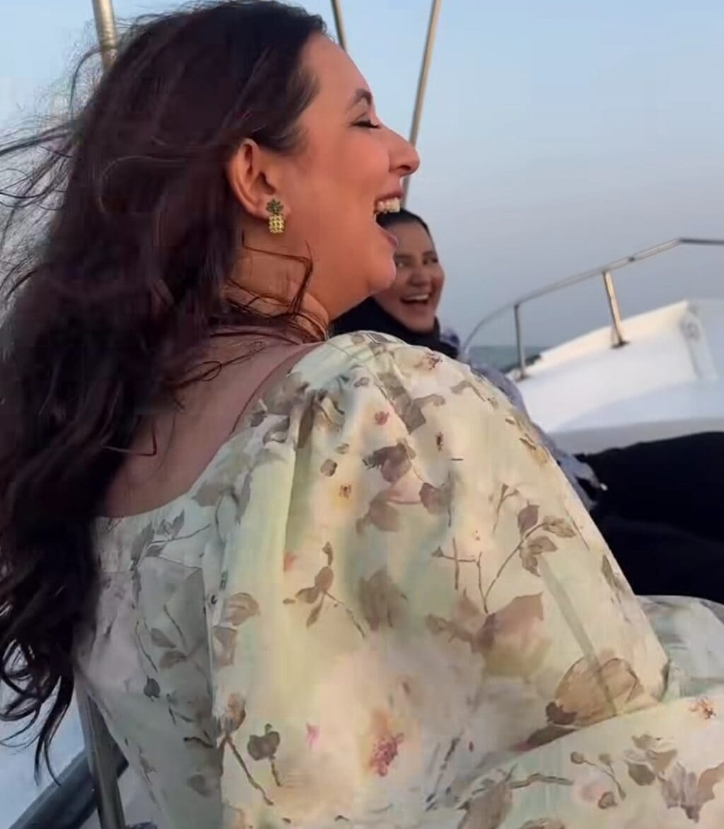 Komal Aziz Criticized For Her Show Off Picnic with Staff Komal Aziz Criticized For Her Show Off Picnic with Staff