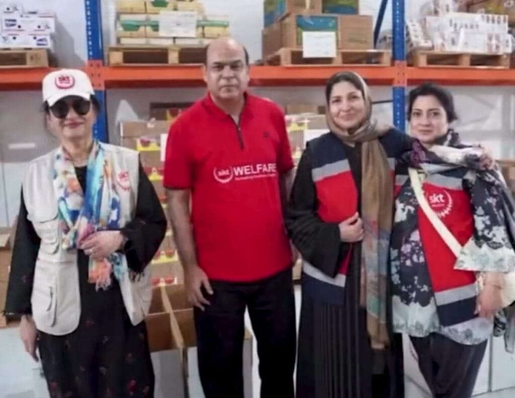 Pakistani Actors Praised for Their Charity Act for Palestinians In Jordan Pakistani Actors Praised for Their Charity Act for Palestinians In Jordan