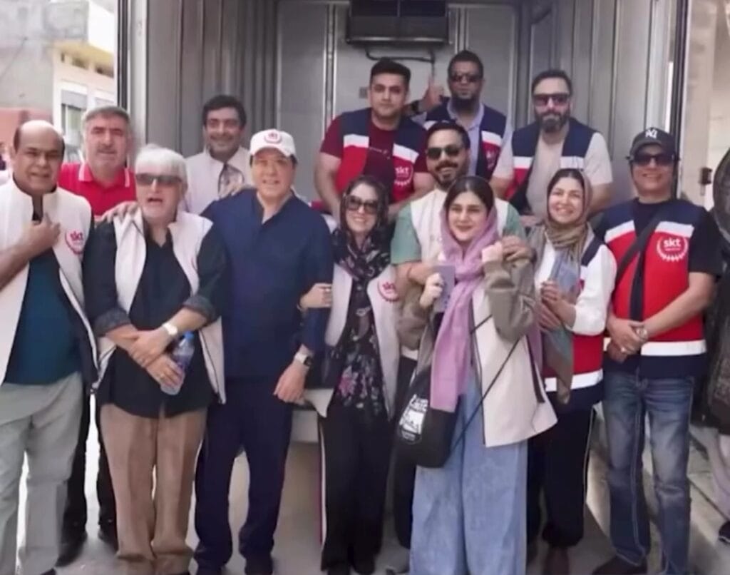 Pakistani Actors Praised for Their Charity Act for Palestinians In Jordan Pakistani Actors Praised for Their Charity Act for Palestinians In Jordan