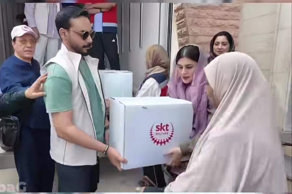 Pakistani Actors Praised for Their Charity Act for Palestinians In Jordan Pakistani Actors Praised for Their Charity Act for Palestinians In Jordan