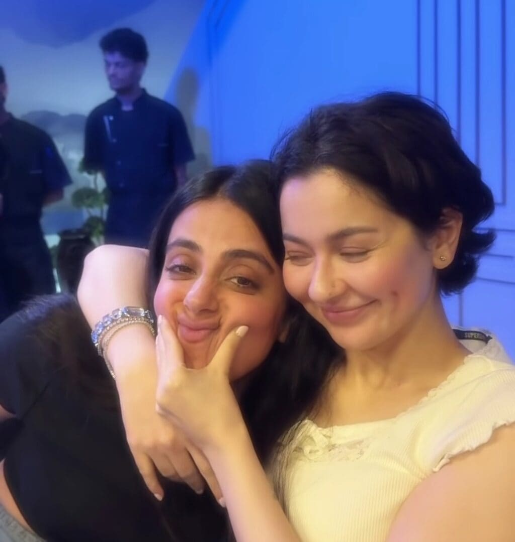 Hania Aamir Celebrates Yashma Gill's Birthday Hania Aamir Celebrates Yashma Gill’s Birthday