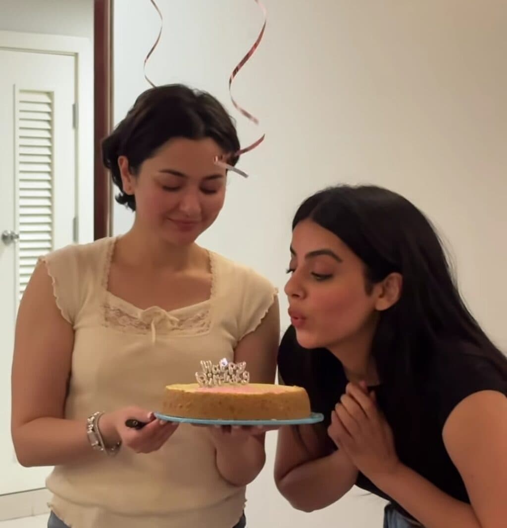 Hania Aamir Celebrates Yashma Gill's Birthday Hania Aamir Celebrates Yashma Gill’s Birthday
