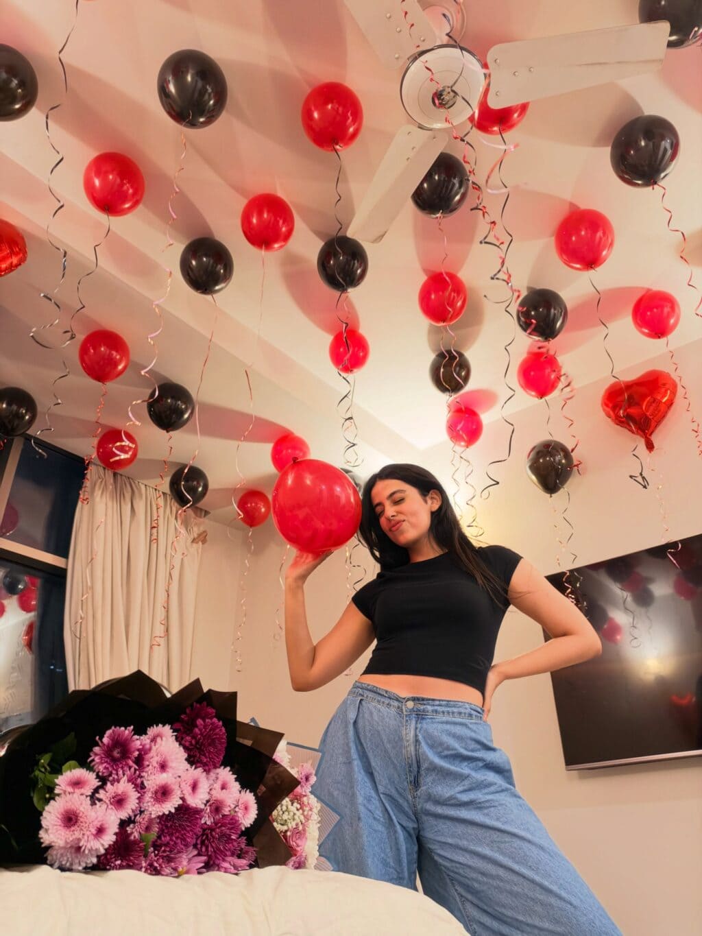Hania Aamir Celebrates Yashma Gill's Birthday Hania Aamir Celebrates Yashma Gill’s Birthday