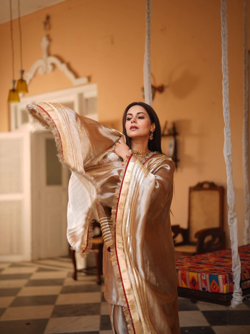 Amar Khan’s Formal Looks in Mitti de Baway Amar Khan’s Formal Looks in Mitti de Baway