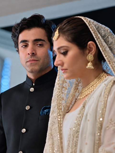 Durefishan Nikkah Outfit Details From Dar e Nijaat