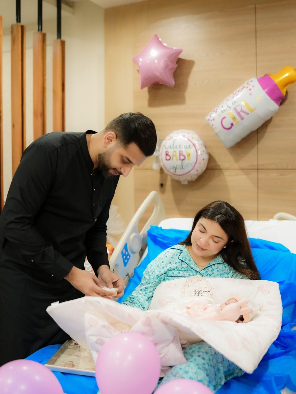 Anchor Hina Niazi Welcomes First Child Anchor Hina Niazi Welcomes First Child