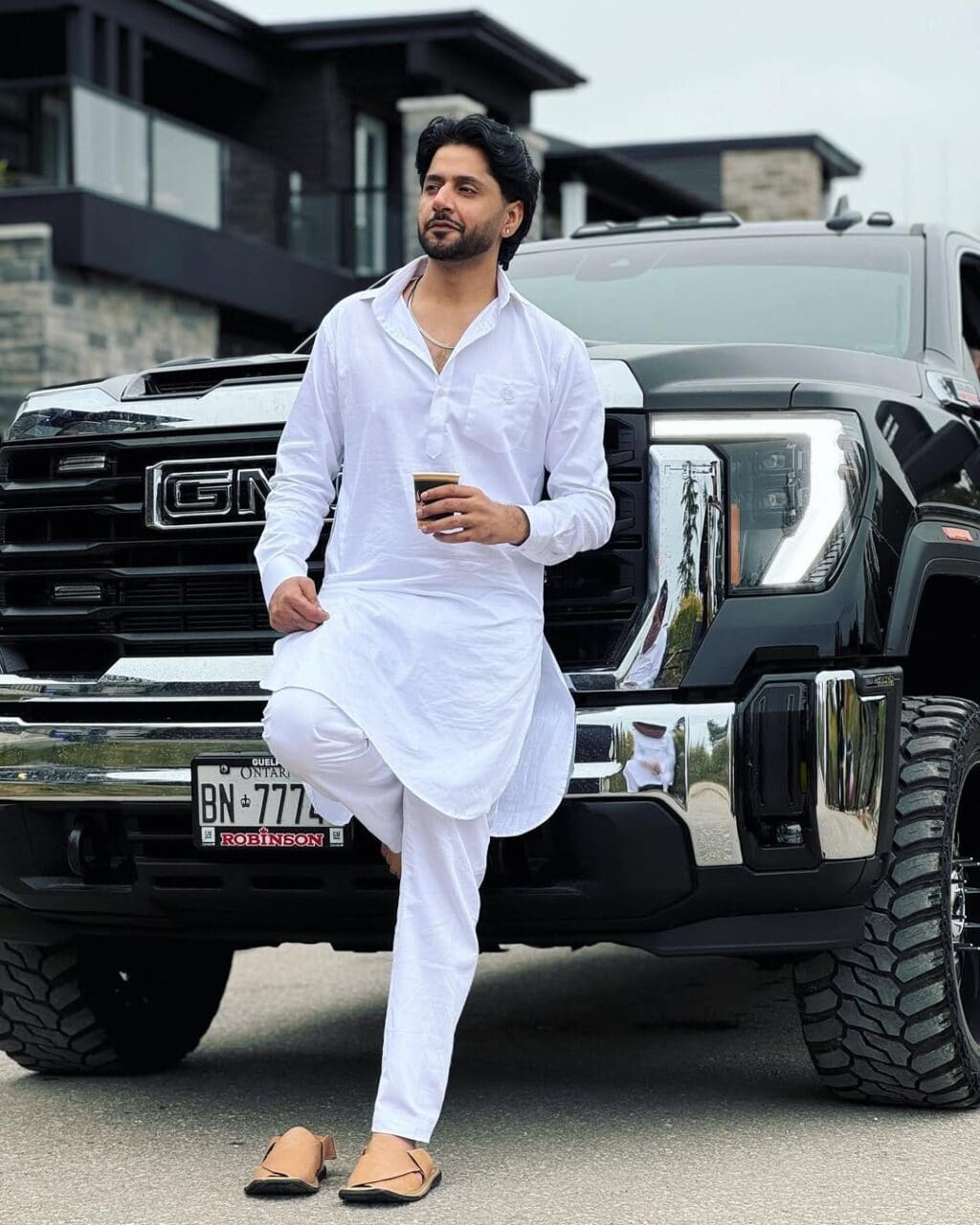 Imran Ashraf & Kinza Hashmi Set To Star Together Imran Ashraf & Kinza Hashmi Set To Star Together