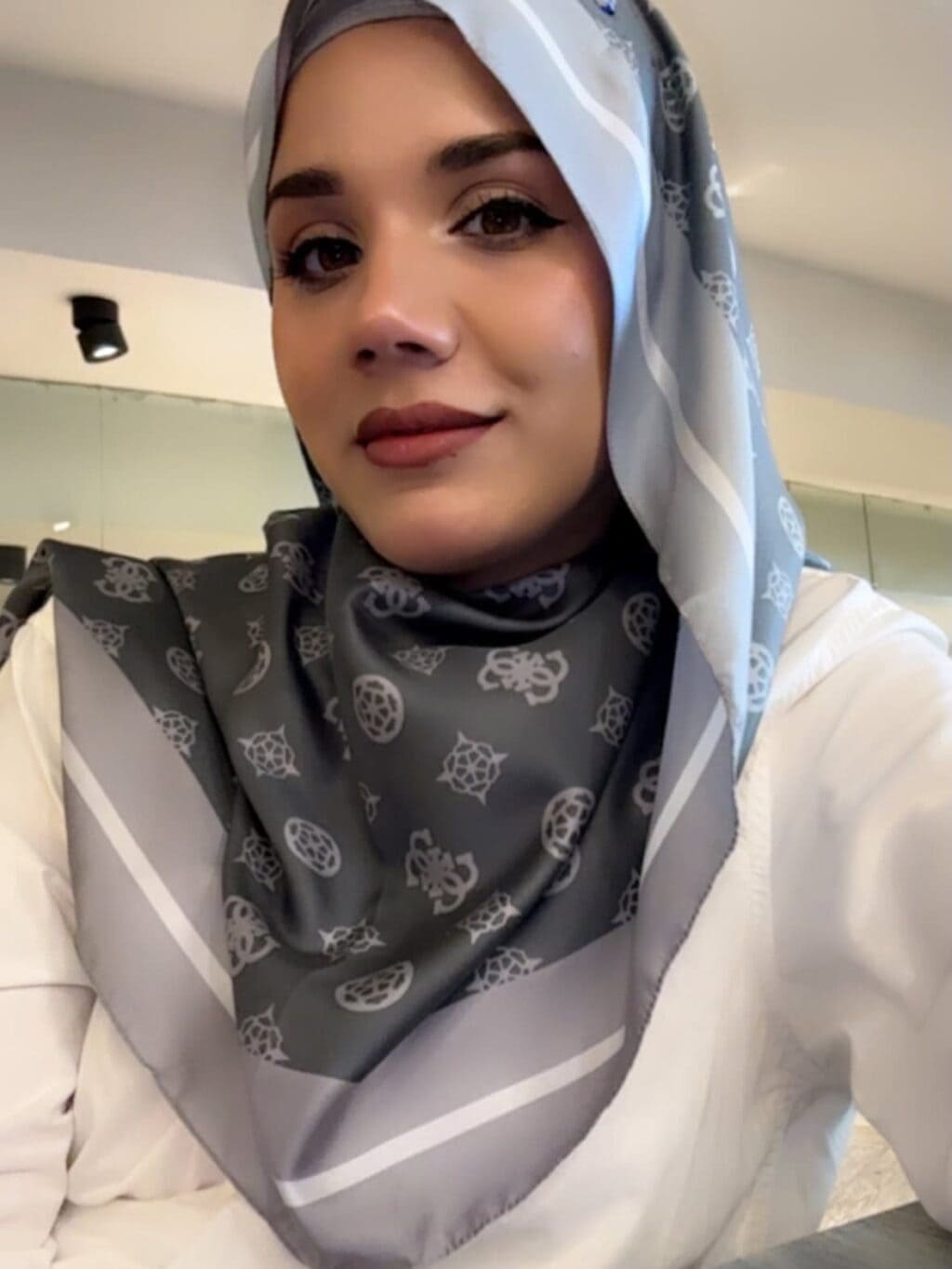 Kiran Ashfaque’s First Umrah with Husband After Religious Transformation