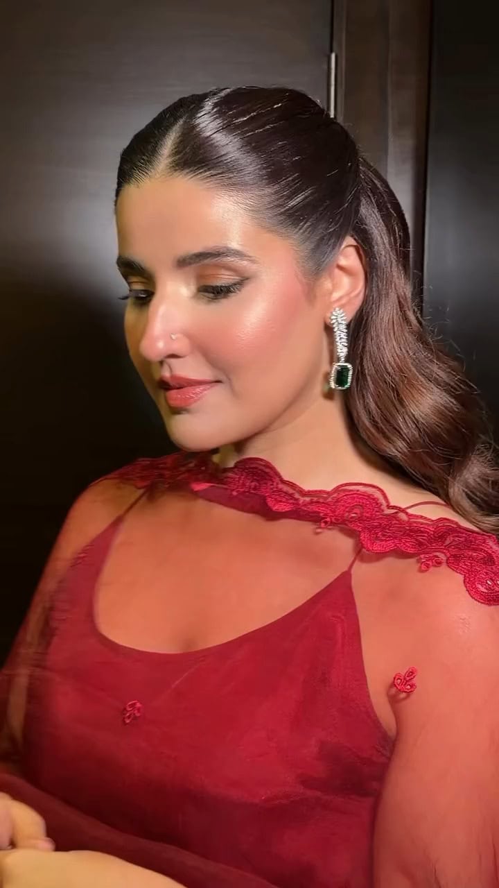Hareem Farooq's Promotional Looks For Mango Jutt Disappoint Fans