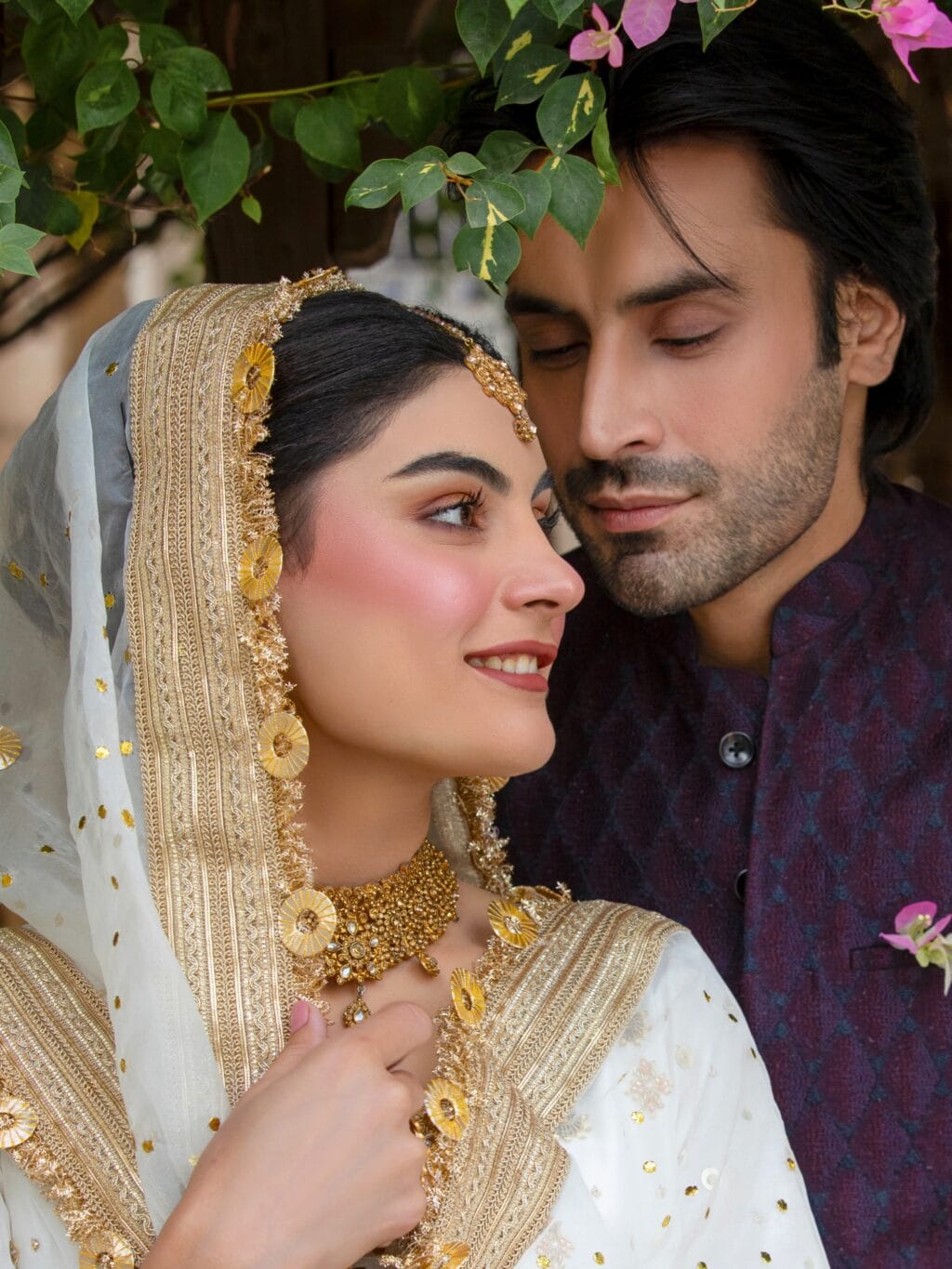 Tamasha Season 5's Esra Ayesha & Zayb Khan Get Married Tamasha Season 5’s Esra Ayesha & Zayb Khan Get Married