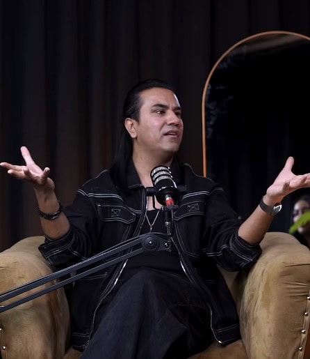 Dr Zee Khan Reveals Emotional Account About Mother's Death Dr Zee Khan Reveals Emotional Account About Mother’s Death